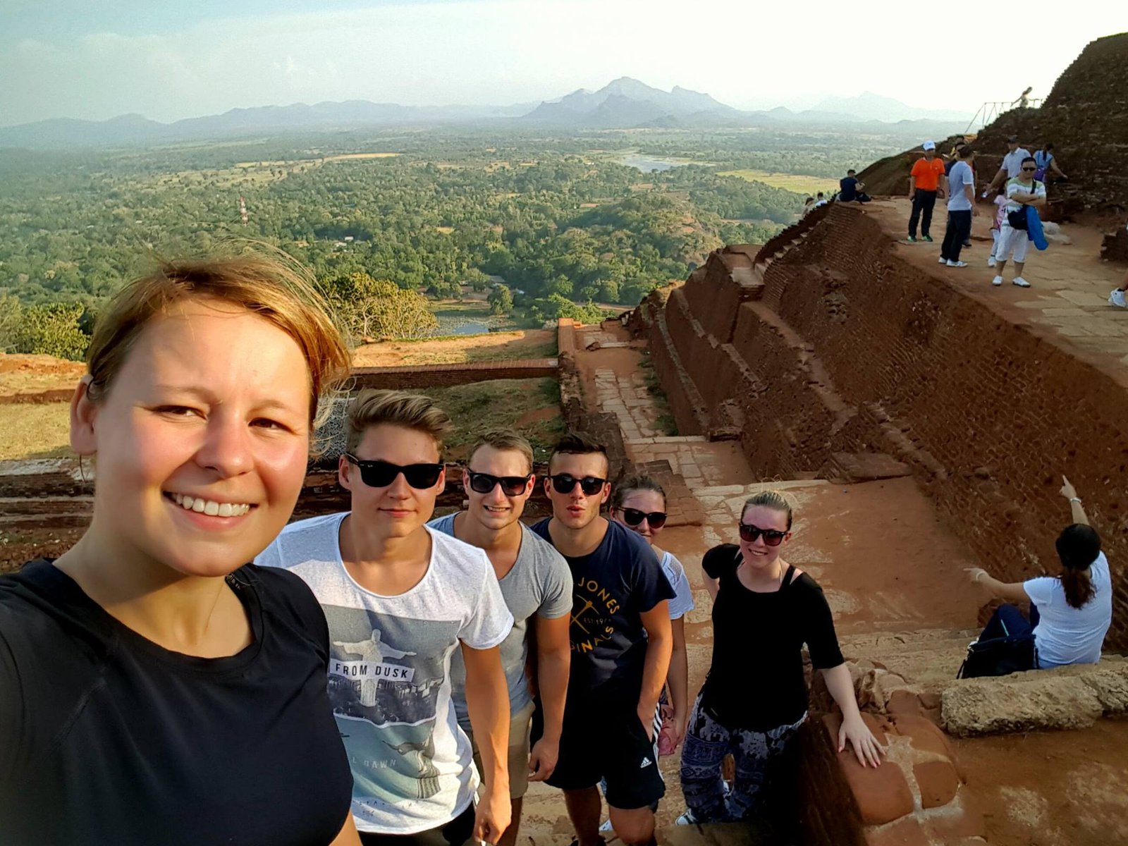 Bobby Travels Negombo